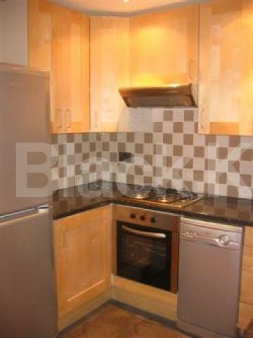 			UNDER OFFER , 5 Bedroom, 1 bath, 1 reception End Terraced House			 Patmos Road, Oval